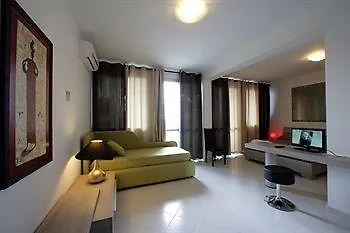 Ag Suite Trapani 0*,